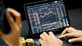 Low-Latency Mond Vermostein Trading Execution Interface mit Echtzeit-Orderfluss